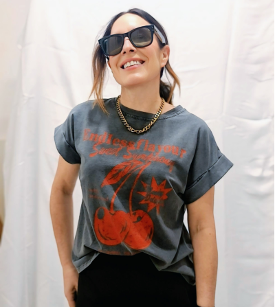 CAMISETA CHERRY NEGRO LAVADO